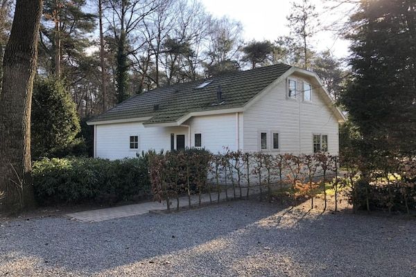 Buitenkant - Ruim landhuischalet voor 8 personen in Lochem (1)