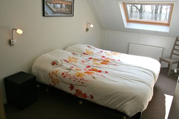 Slaapkamer - Rustige open plek met kind in Hardenberg (rheezerveen) (3)