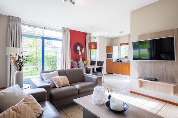 Villavakantiepark IJsselhof 2 in Andijk - Foto 1 van 11