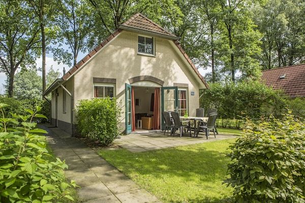 Recreatiepark Tolplas 10 in Hoge Hexel - Foto 1 van 40