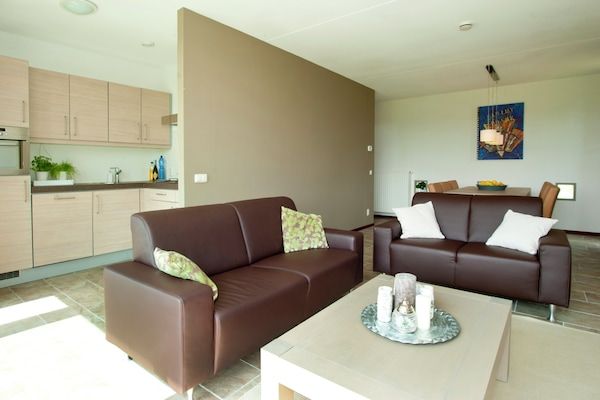 Maaspark Boschmolenplas - Tuinblik in Heel - Foto 1 van 40