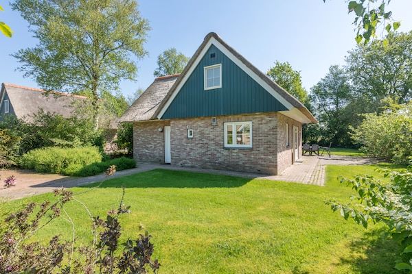 Villapark De Weerribben 1 in Paasloo - Foto 1 van 40