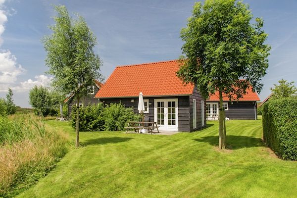 Recreatiepark de Stelhoeve 1 in Wemeldinge - Foto 1 van 40