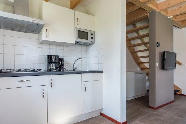 Keuken - Vakantieverblijf De Stelhoeve in Wemeldinge (3)