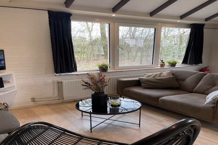 De woonkamer van Het Kleine Landgoed in Stramproy