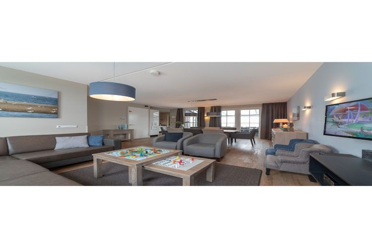 De woonkamer van Zeeuwse Pracht  hond in Colijnsplaat