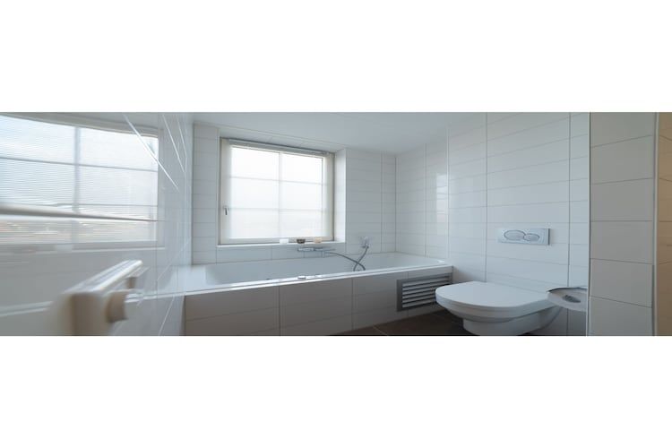 De badkamer van Zeeuwse Parel luxe Appartement 4 pers 2 bdk in Colijnsplaat