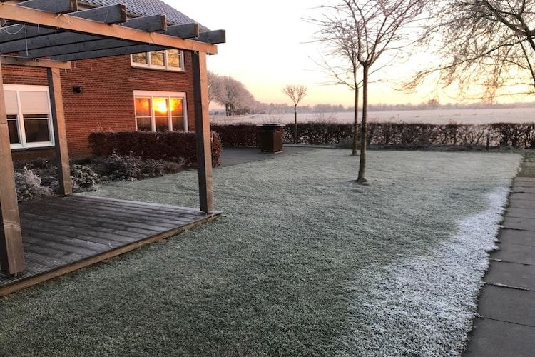 De buitenkant van Villa Grenszicht in Megchelen