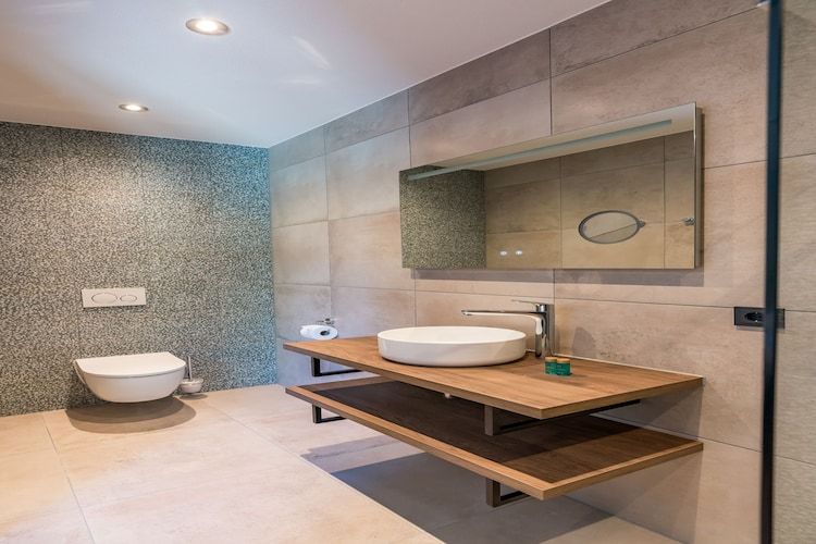 De badkamer van Blauwe Kiekendief in Den Burg