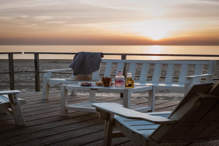 Parkfaciliteiten bij Resort Beach Houses Julianadorp 1 in Julianadorp