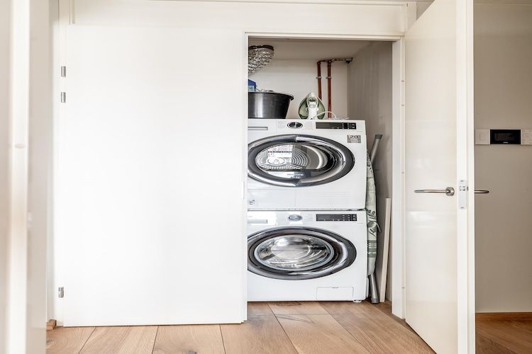 Voorzieningen bij Scheveningen Harbour 36C in Scheveningen