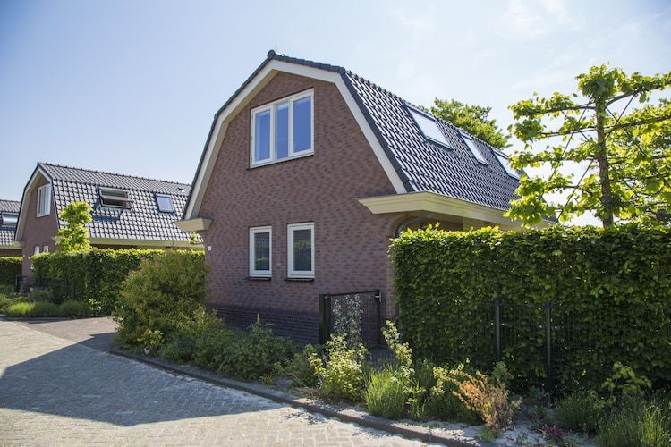 De buitenkant van Vakantiepark Duinrust 1 in Noordwijk aan zee